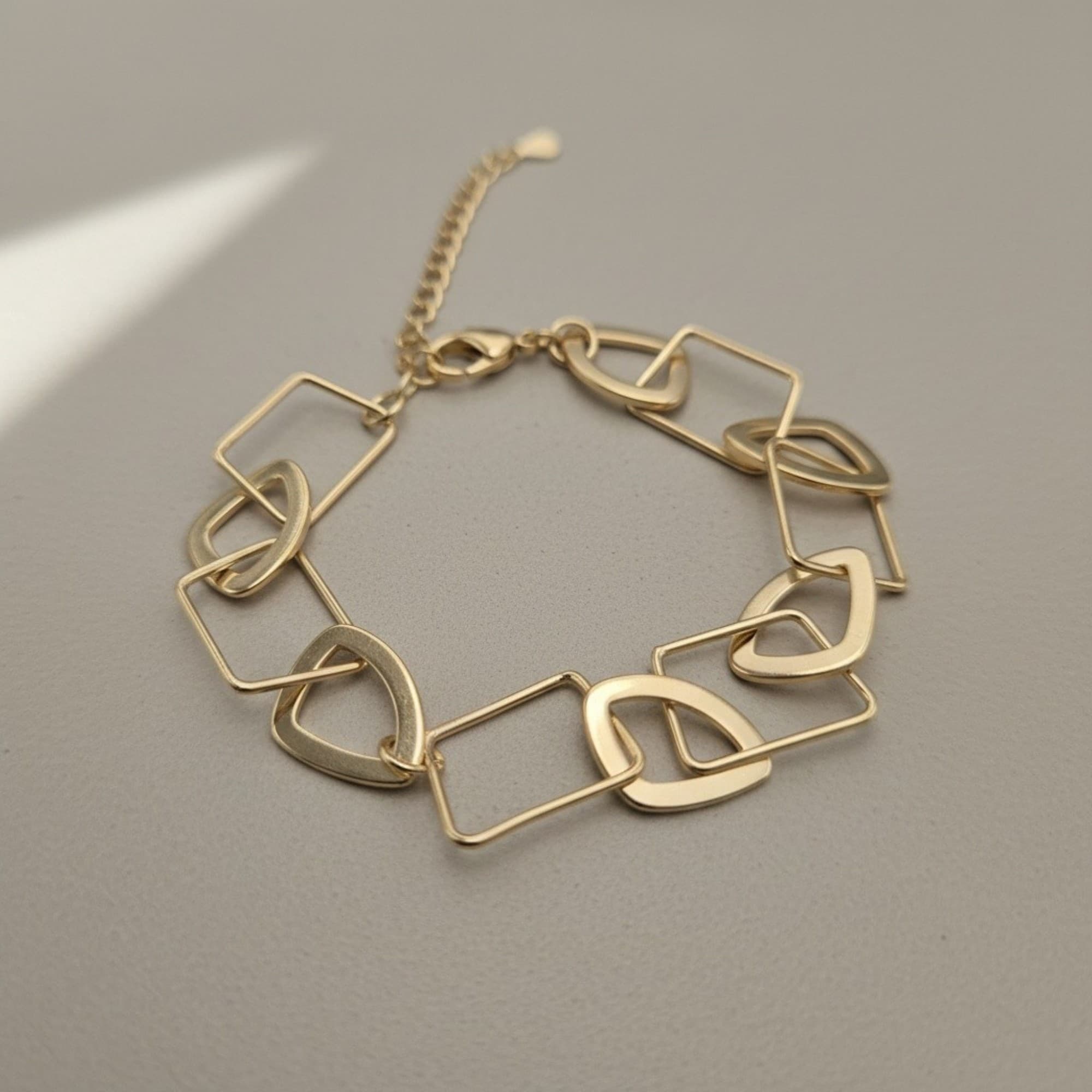 Pulseira Elos Geométricos Dourado
