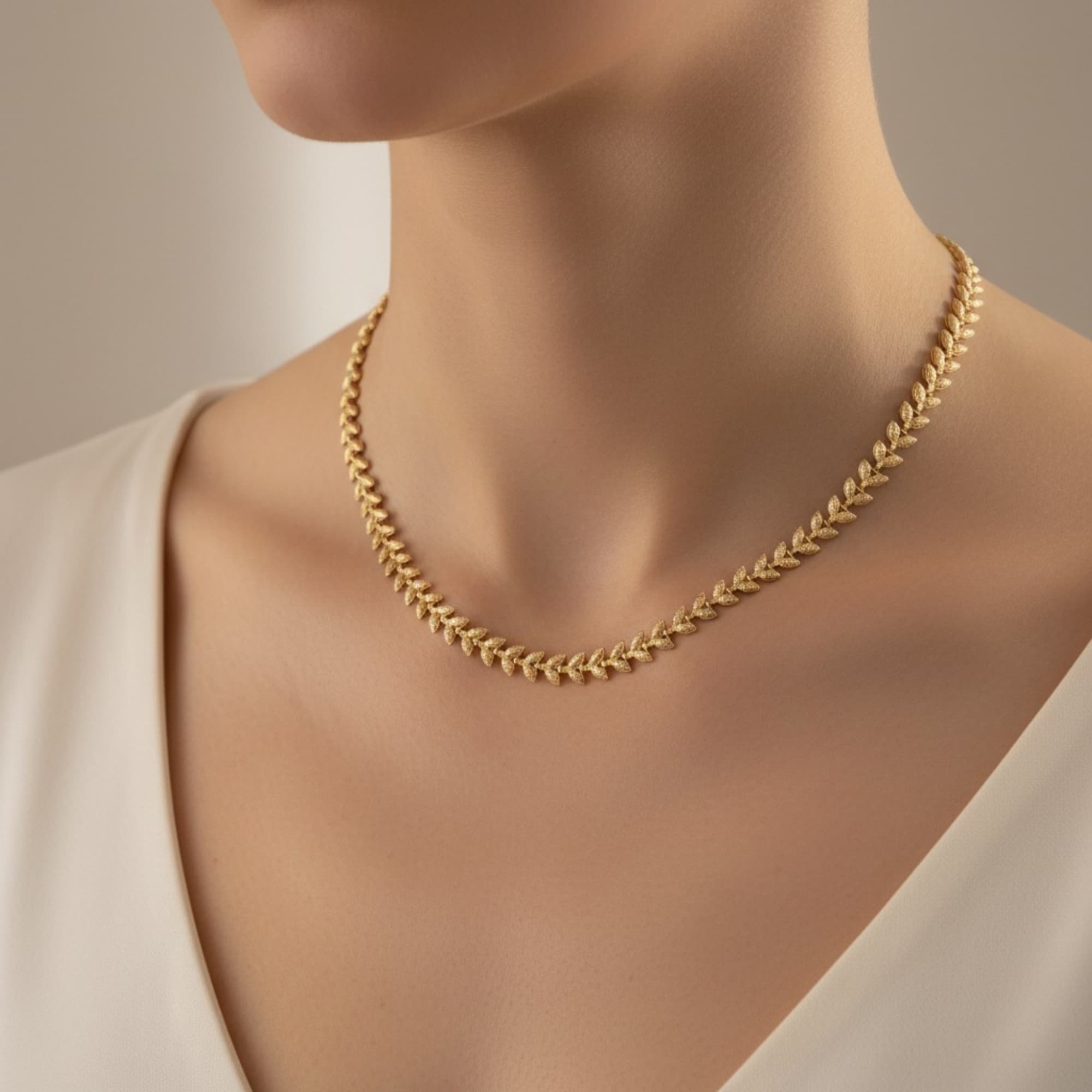 Choker Folhas Texturizadas Dourado — miniatura 2