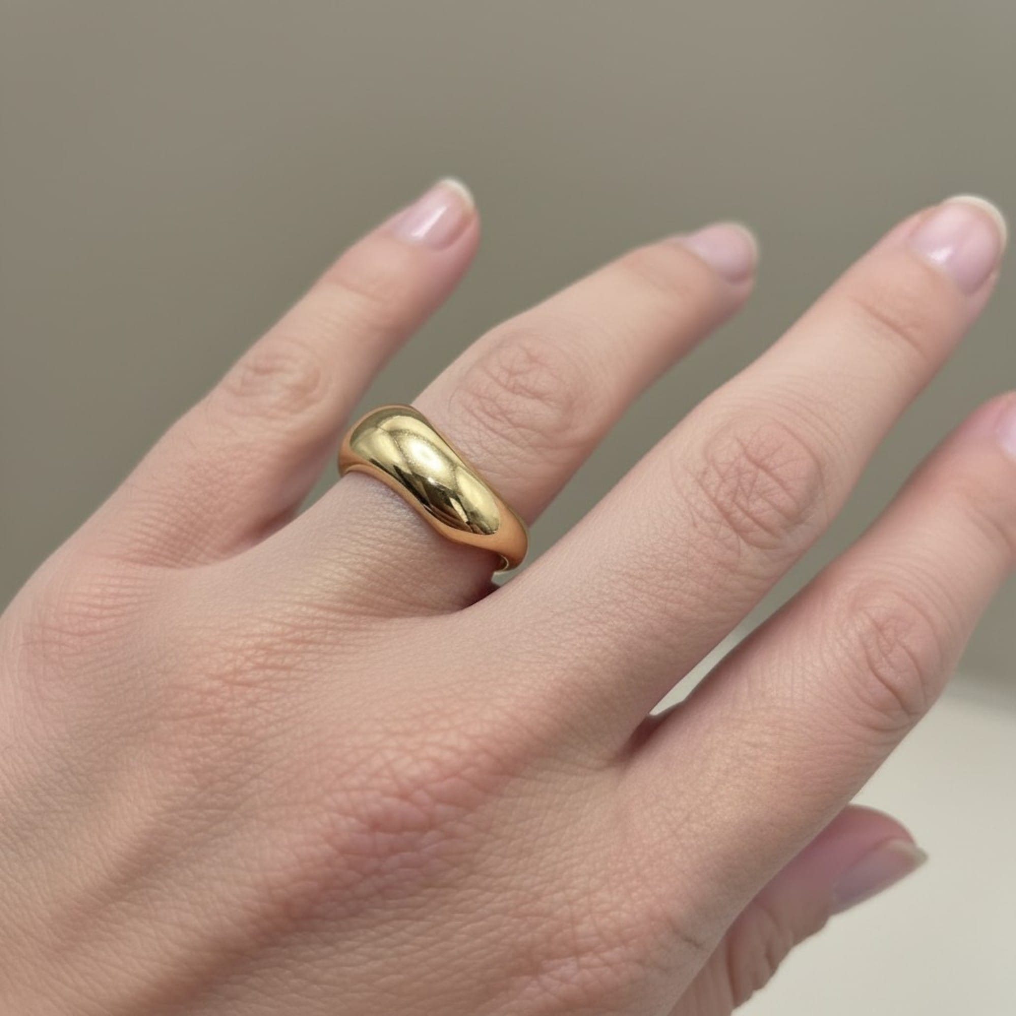 Anel Orgânico Liso Dourado