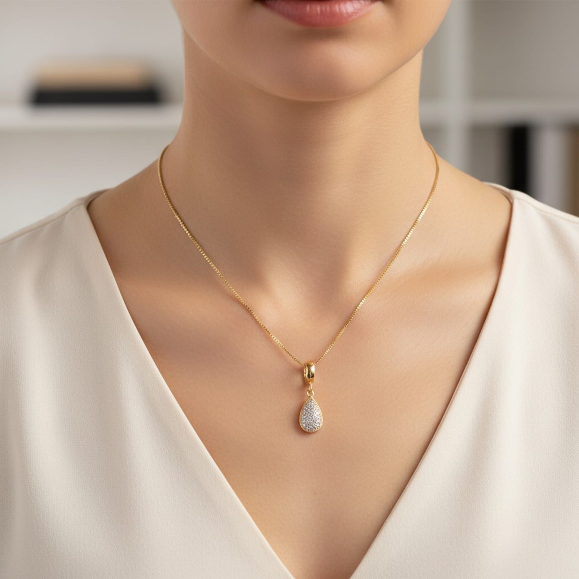 Colar Gota Cravejada Dourado – imagem 2