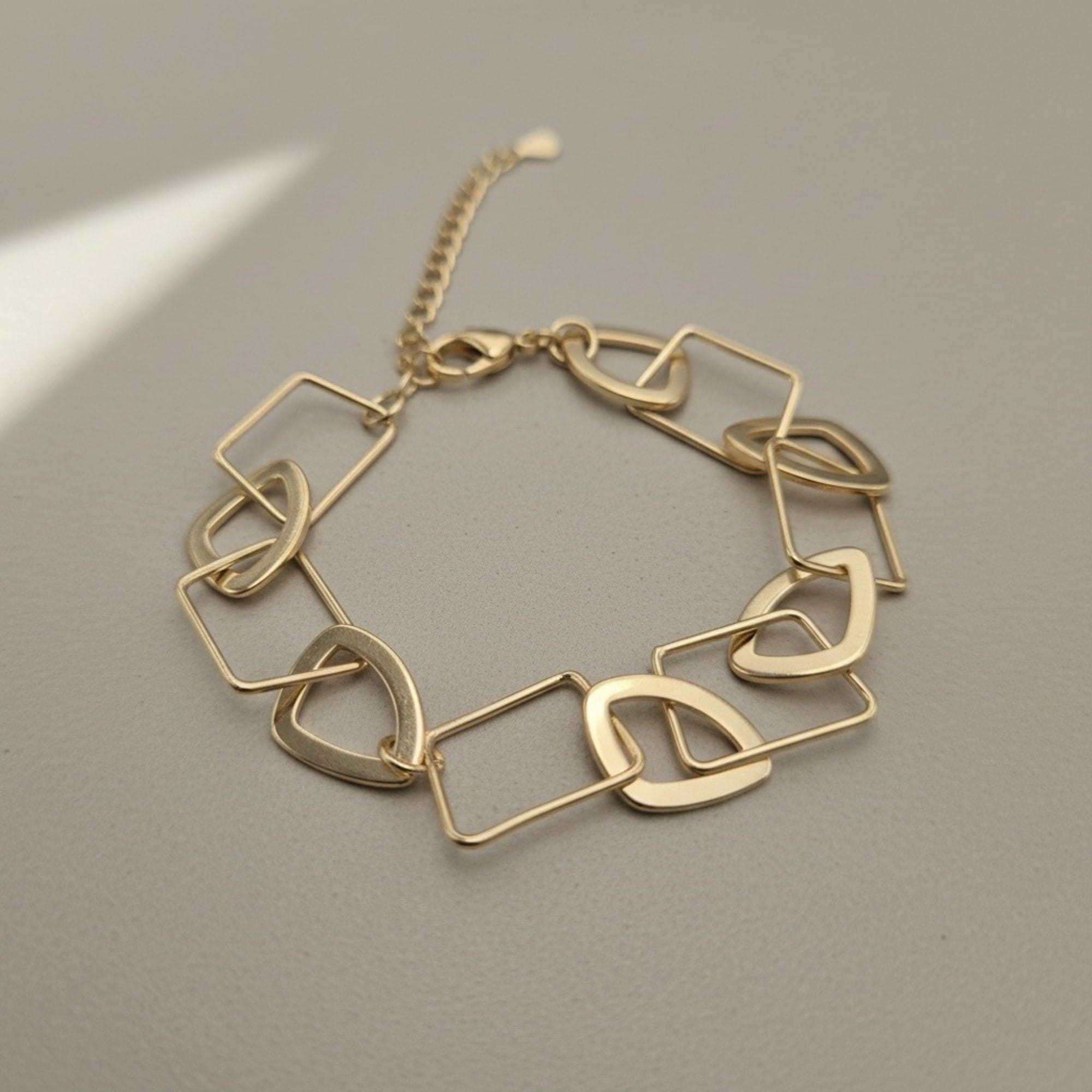Pulseira Elos Geométricos Dourado