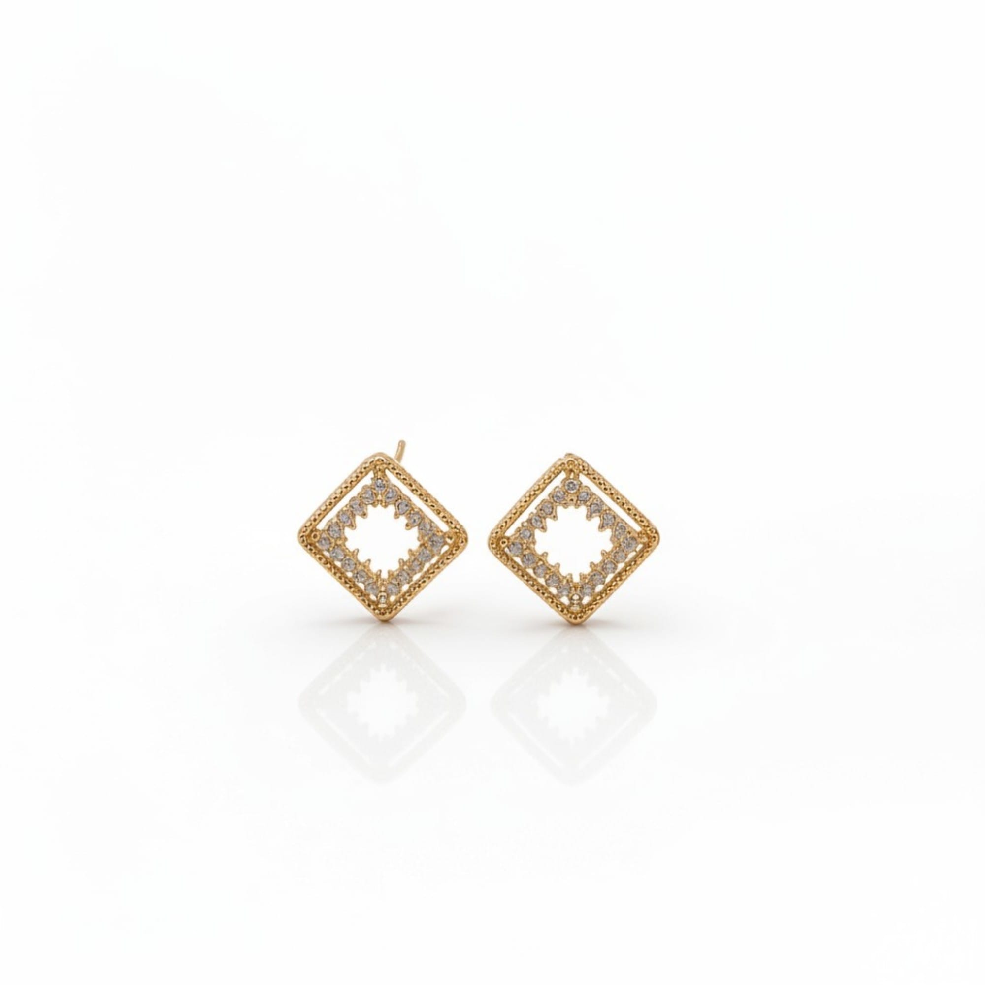 Brinco Losango Cravejado Dourado – imagem 2
