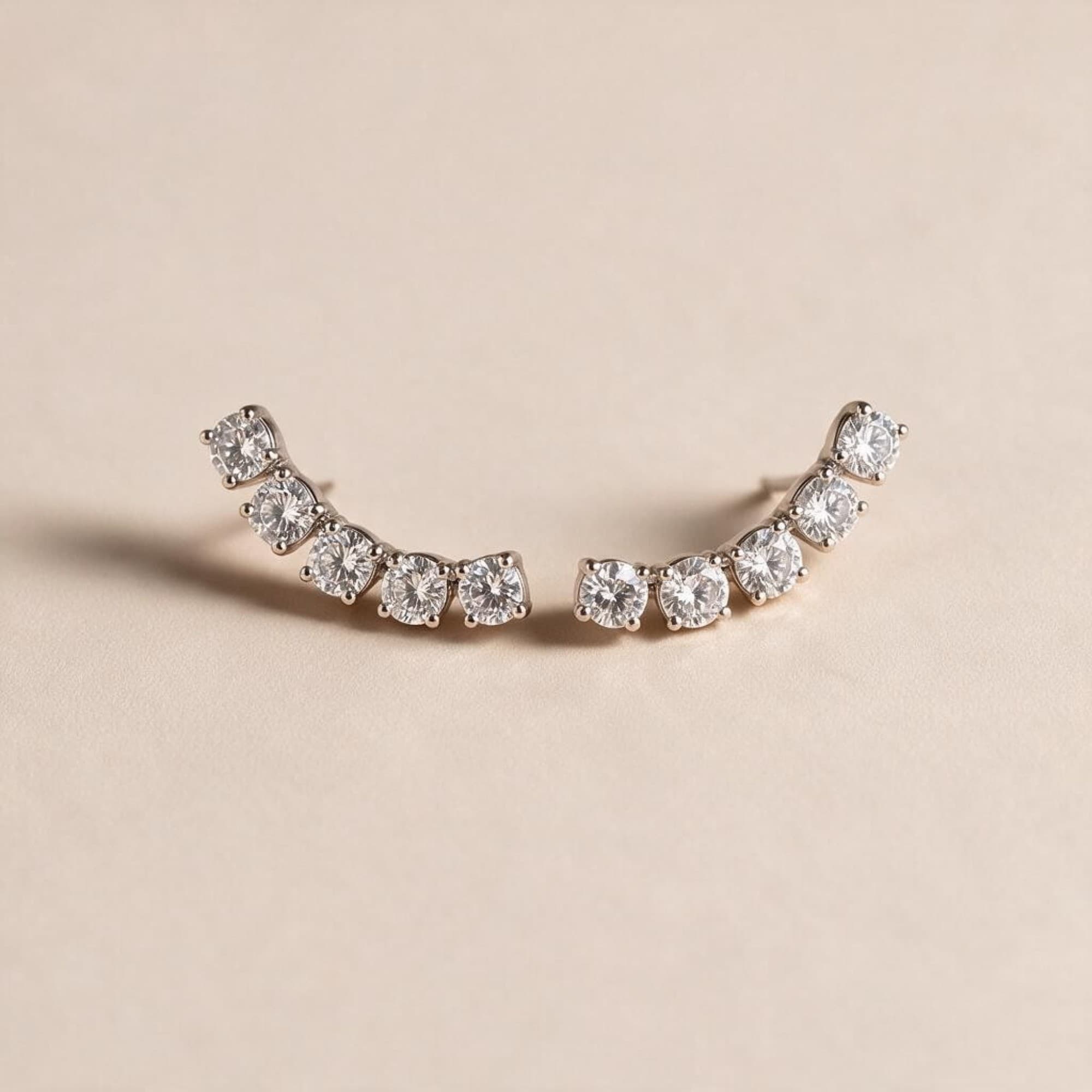 Brinco Ear Cuff Cristal Prateado